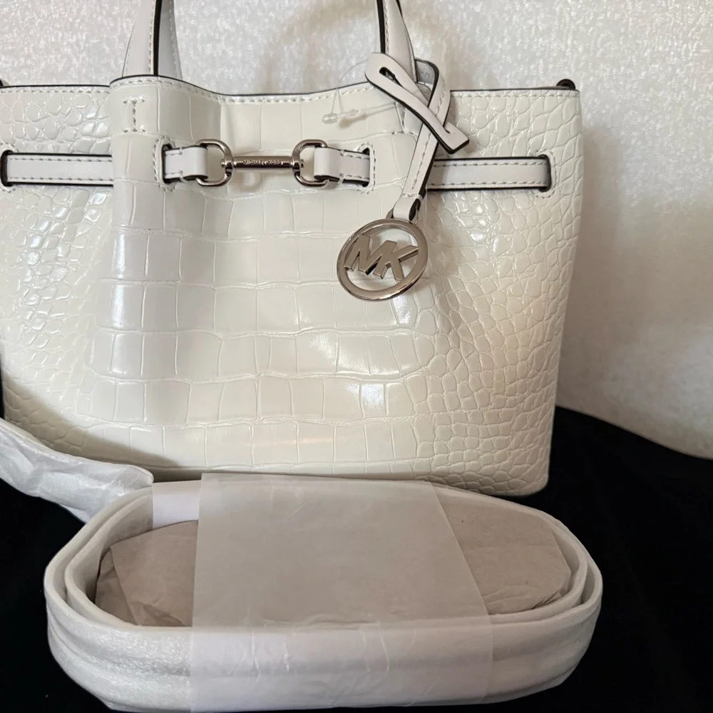 🎊LAST WEEKEND 🎊Michael Kors Cream Croc-Embossed Satchel - Picture 6 of 8